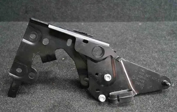 Audi A7 S7 4G Tailgate/trunk/boot hinge 4G8827857S