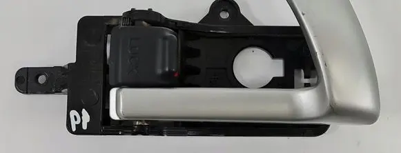 Hyundai Santa Fe Front door interior handle 82623CM000