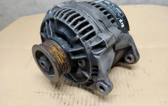 Audi A6 S6 C5 4B Generator/alternator 0123515024 059903015