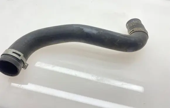 Subaru Legacy Engine coolant pipe/hose