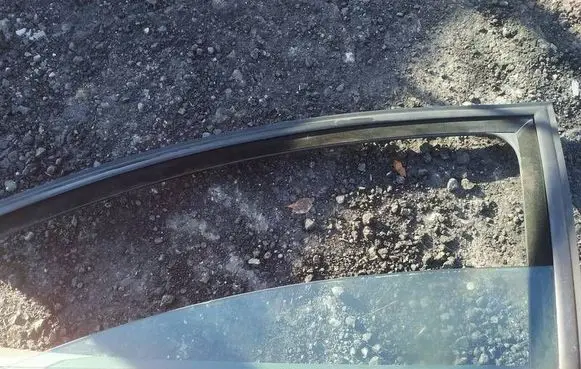 Seat Ibiza IV (6J,6P) Front door window glass four-door as2