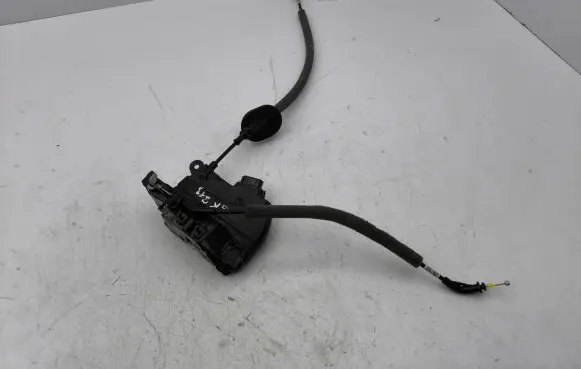 Renault Clio V Rear door lock 825032700R