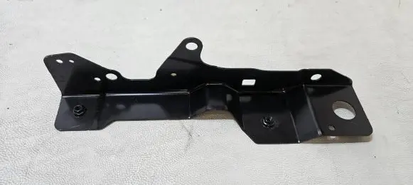 Volvo XC40 Fender mounting bracket 32277539