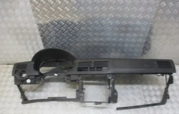 Volkswagen Golf IV Dashboard