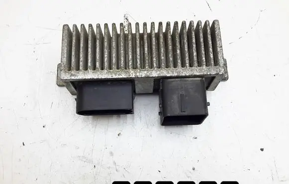 Renault Kangoo II Glow plug pre-heat relay 8200558438A