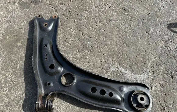 Skoda Octavia Mk3 (5E) Front lower control arm/wishbone 210513045655