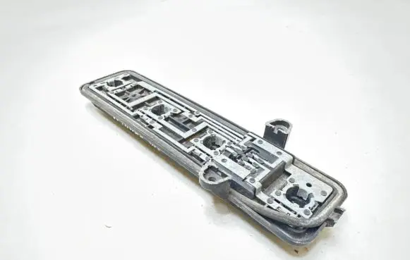 Tail light part