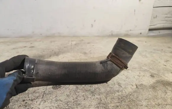KIA Picanto Engine coolant pipe/hose