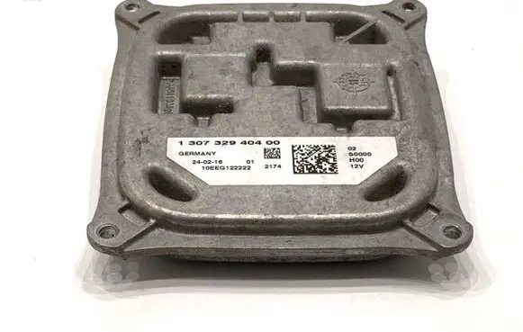 Peugeot 308 Voltage converter/converter module 130732940400