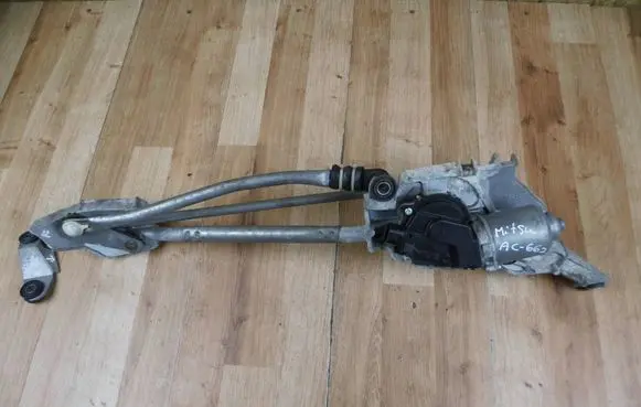 Front wiper linkage and motor