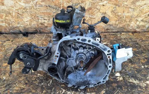 Toyota Yaris Manual 5 speed gearbox
