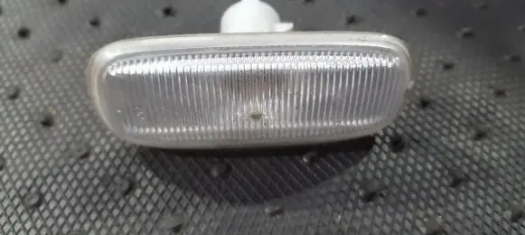 Audi A6 S6 C5 4B Front fender indicator light 4B0949127