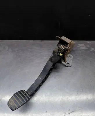 Renault Kangoo II Clutch pedal 465037304R 465037304RA