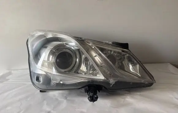 Mercedes-Benz E C207 W207 Headlight/headlamp A2078200239 6970038