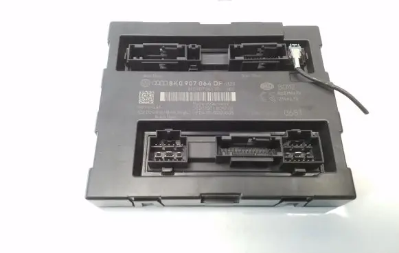 Audi A4 S4 B8 8K Comfort/convenience module 8K0907064DP