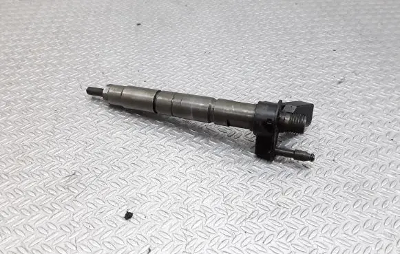 BMW 5 E60 E61 Fuel injector 0445116001