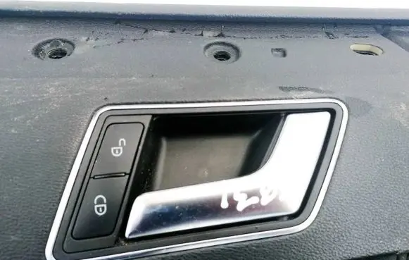 Mercedes-Benz E W212 Central locking switch button 