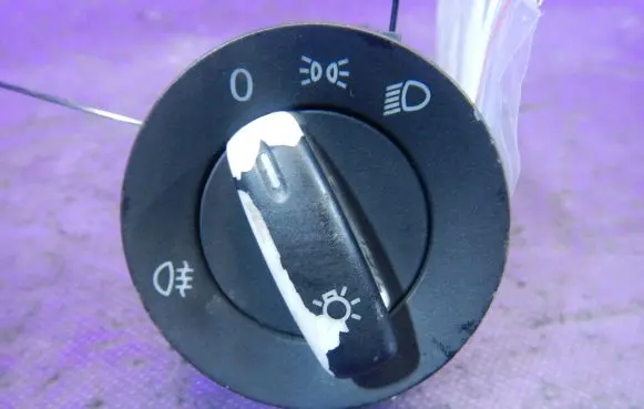 Volkswagen Golf IV Light switch 1K0941431B
