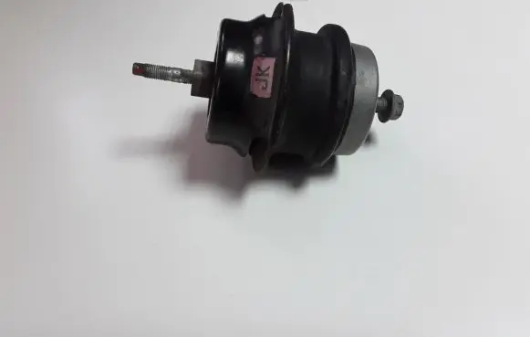 Engine mount bracket