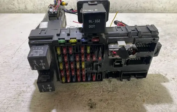 Hyundai Santa Fe Fuse box set 9540026500 A6195560116011