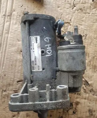 Peugeot 208 Starter motor 9662854180