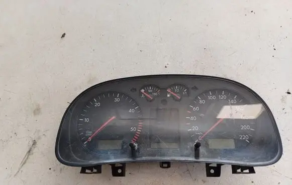 Speedometer (instrument cluster)
