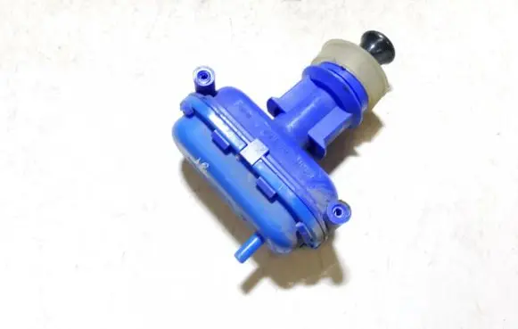 Seat Toledo I (1L) Central locking vacuum pump 893862153d