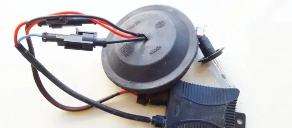 Opel Vectra B Headlight ballast module Xenon