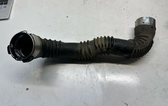 Intercooler hose/pipe