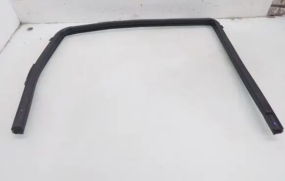 Nissan Note (E11) Rubber seal rear door window/glass 