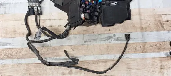 Mazda 2 Fuse box set D6516676Y