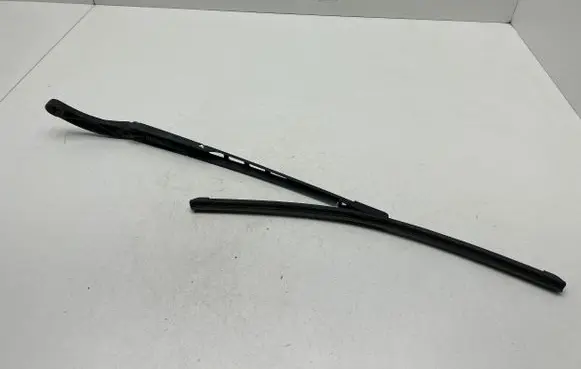 Audi A6 S6 C6 4F Windshield/front glass wiper blade 
