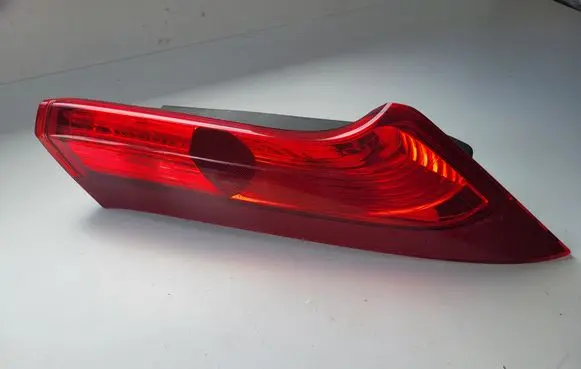 Honda CR-V Tailgate rear/tail lights