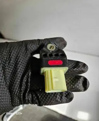 Toyota Yaris Airbag deployment crash/impact sensor 8983152080 415CCRK2H