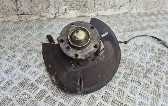 BMW 7 E38 Front wheel hub