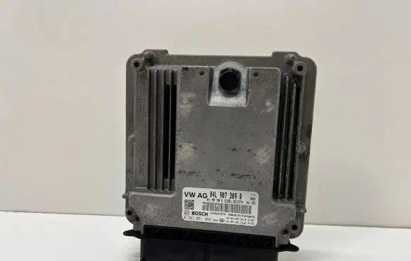 Volkswagen PASSAT B8 Engine control unit/module 04L907309R 0281031066