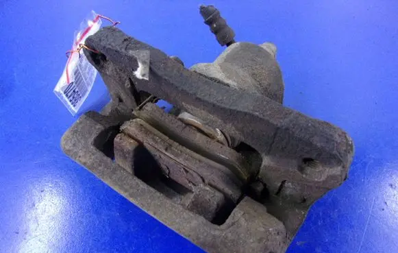 Hyundai Trajet Rear brake caliper