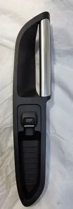 Ford Kuga II Tailgate/trunk/boot open switch