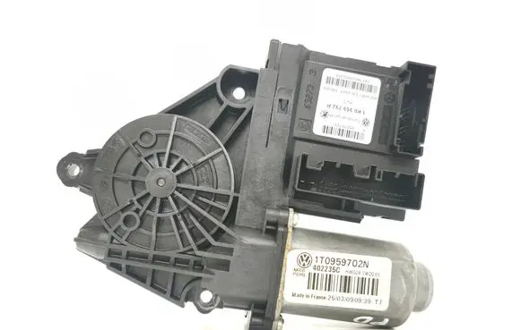 Skoda Octavia Mk2 (1Z) Front door window regulator motor 1T0959702N 402235C 1K0959792R