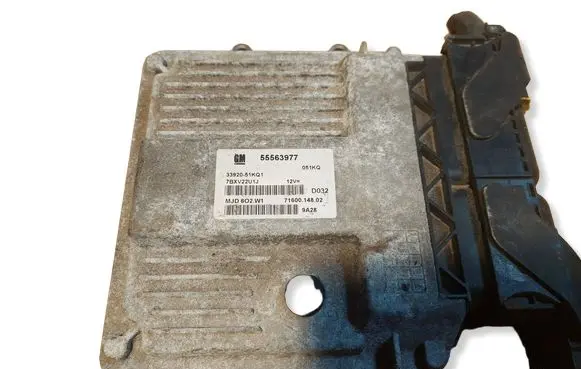 Opel Agila B Engine control unit/module ECU 55563977 3392051KQ1 MJD6O2W1