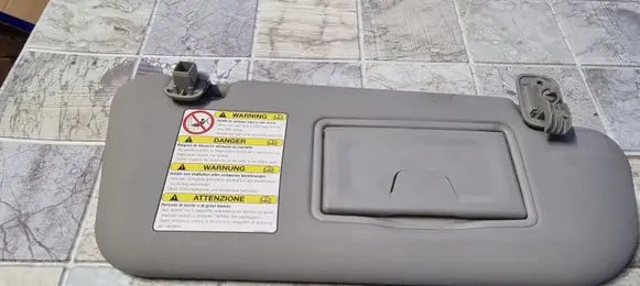 Mazda 3 I Sun visor