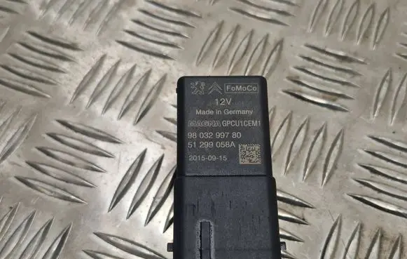 Citroen DS5 Glow plug pre-heat relay 9803299780 51299058A 20150915