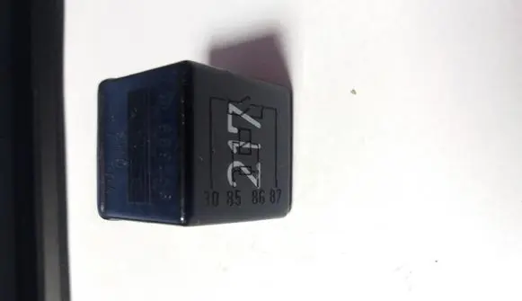 Audi A6 S6 C5 4B Other relay 443951253S