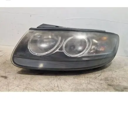 Hyundai Santa Fe Headlight/headlamp 