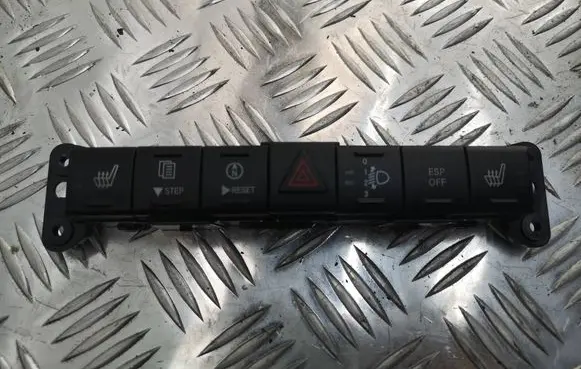 Dodge Avenger A set of switches 12862383C 4223486662 12862327