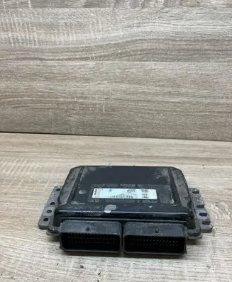 Volvo S40, V40 Engine control unit/module P30611520 S108212004C