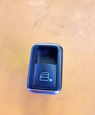 Mercedes-Benz E W212 Electric window control switch A2049058102 10075074 10023289