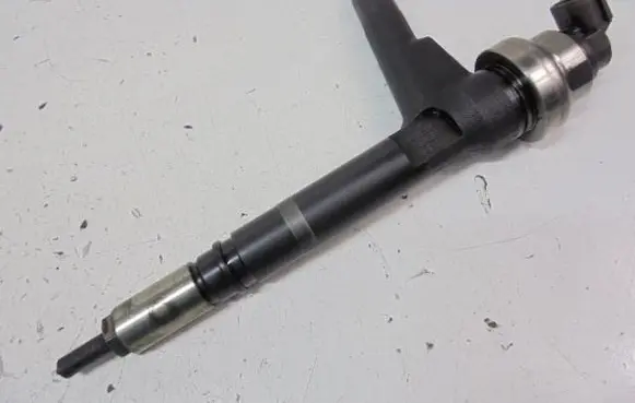 Opel Meriva A Fuel injector 8973138612