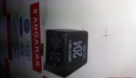 Volkswagen PASSAT B5 Other relay 431951253H