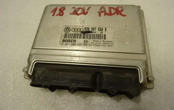 Audi A4 S4 B5 8D Engine control unit/module 8D0907558B